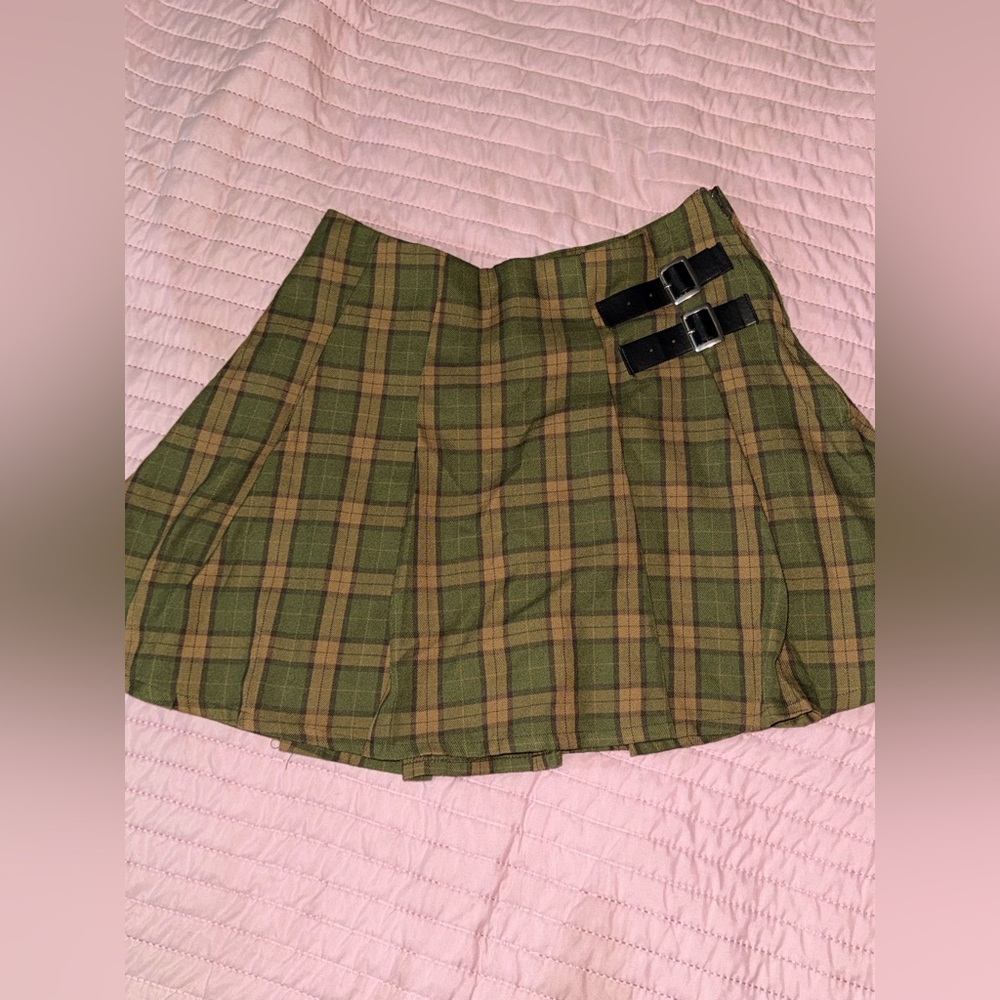 Chic Plaid Mini Skirt with Buckle Accents